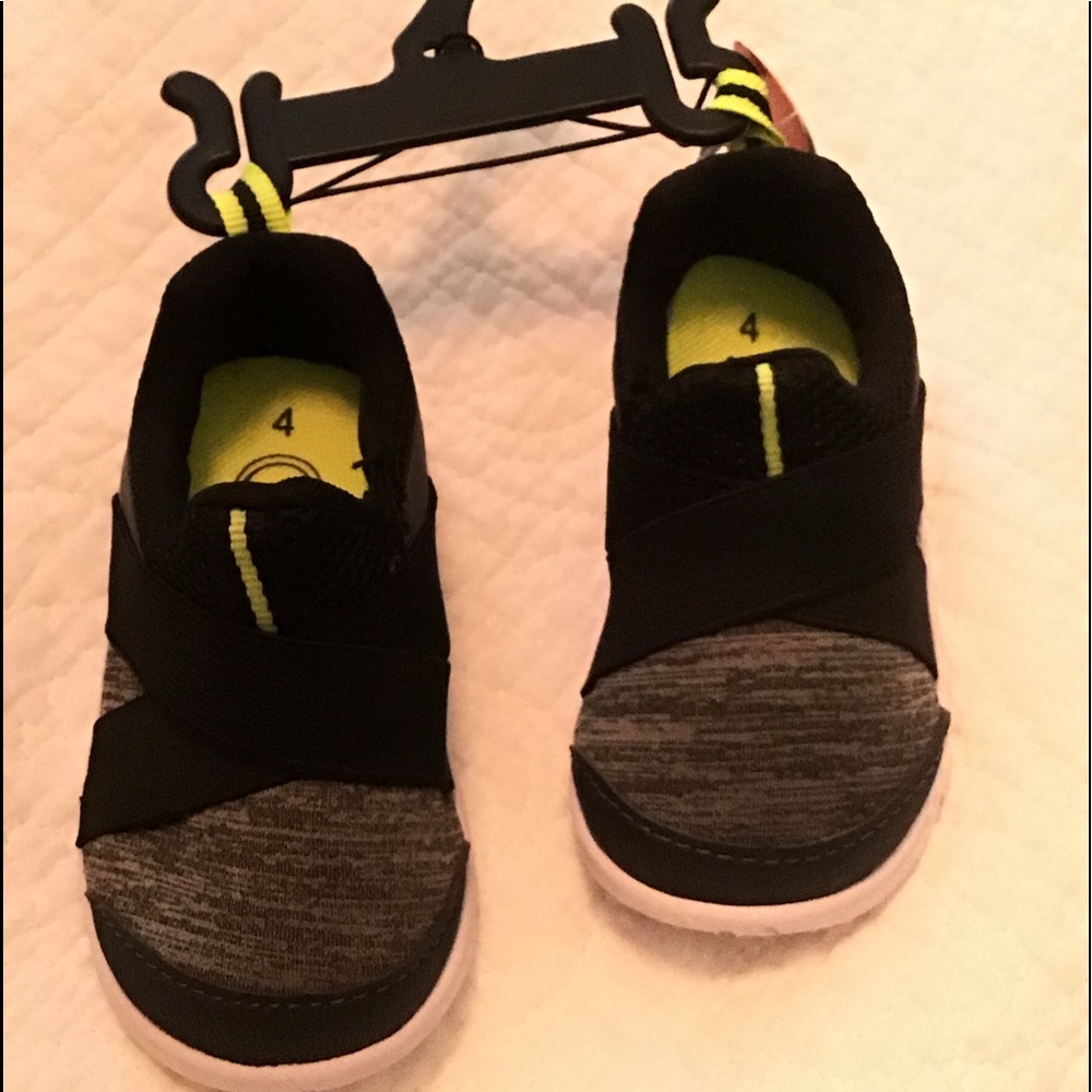 NWT children’s slip on shoes